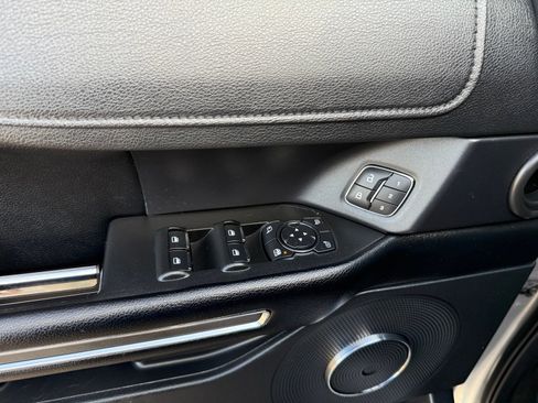 Used 2021 Ford Expedition XLT image 14