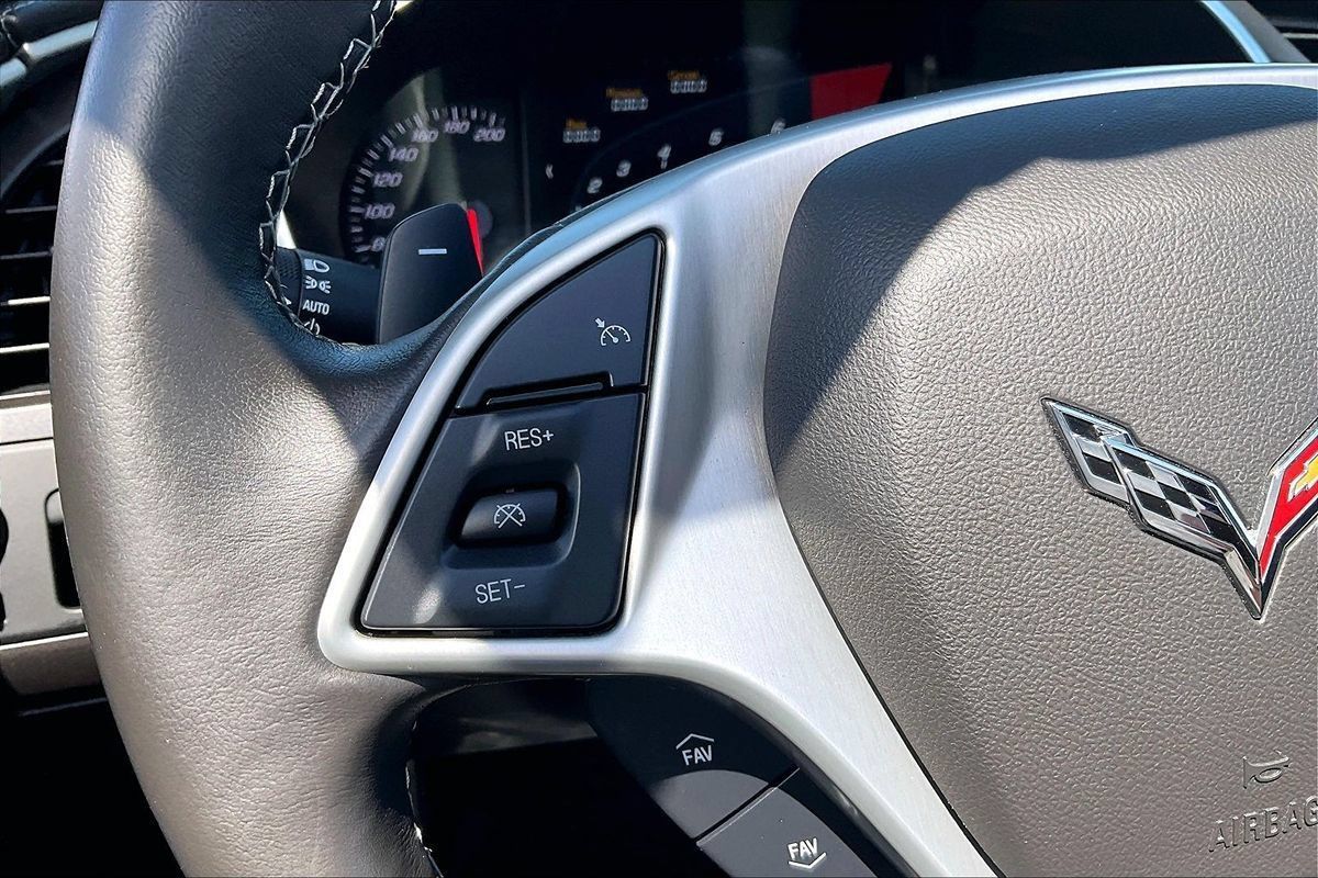 Used 2019 Chevrolet Corvette Stingray Coupe w/ Carbon Flash Badge Package RWD image 20
