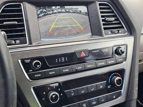 Used 2017 Hyundai Sonata Sport w/ Value Edition Package 02 FWD image 10