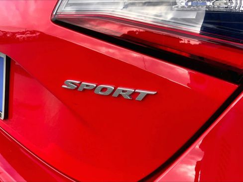 Used 2022 Honda Civic Sport image 9
