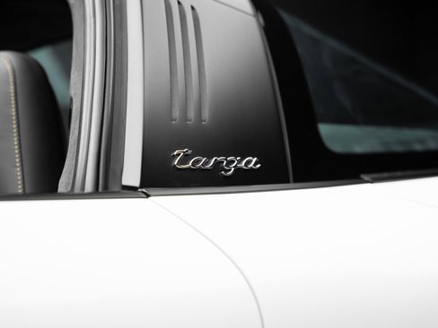 Used 2019 Porsche 911 Targa 4S image 24