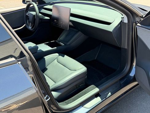 Used 2025 Tesla Model 3 Long Range image 22