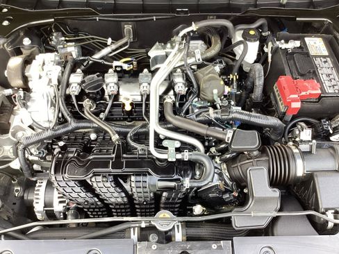 Used 2024 Nissan Altima 2.5 SV image 31