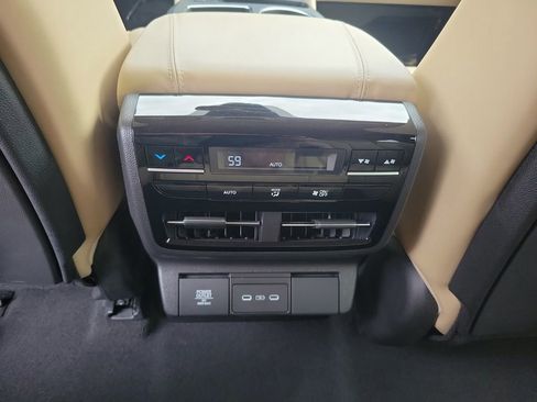 Certified 2025 Acura MDX FWD w/ Technology Package image 15