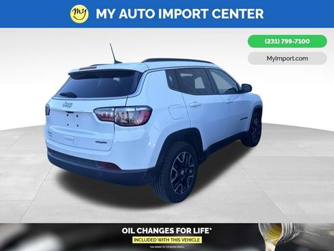 Used 2022 Jeep Compass Latitude AWD/4WD image 5