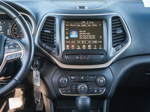 Used 2016 Jeep Cherokee Latitude w/ Safety/Convenience Group image 14