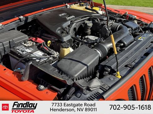 Used 2018 Jeep Wrangler Unlimited Rubicon w/ Dual Top Group AWD/4WD image 31