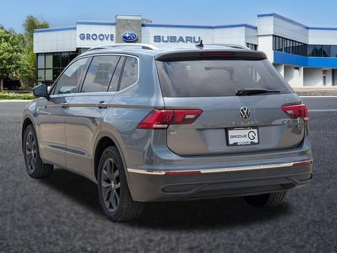 Used 2024 Volkswagen Tiguan SE AWD/4WD image 3
