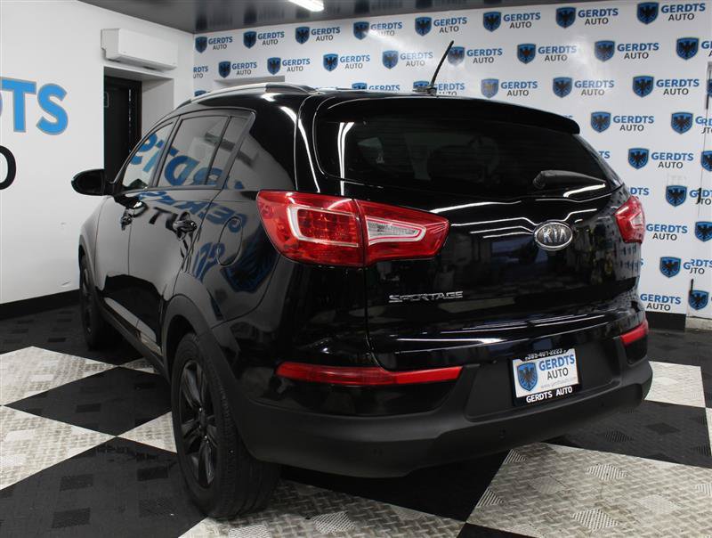 Used 2012 Kia Sportage LX w/ Navigation Pkg FWD image 2