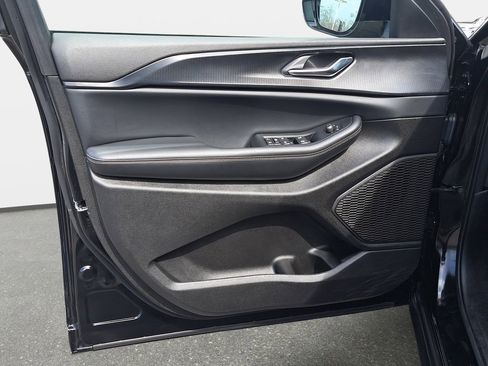 Certified 2024 Jeep Grand Cherokee Altitude AWD/4WD image 29