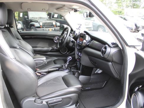 Used 2015 MINI Cooper S FWD image 26