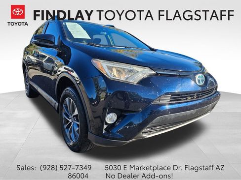 Used 2018 Toyota RAV4 XLE AWD/4WD image 1