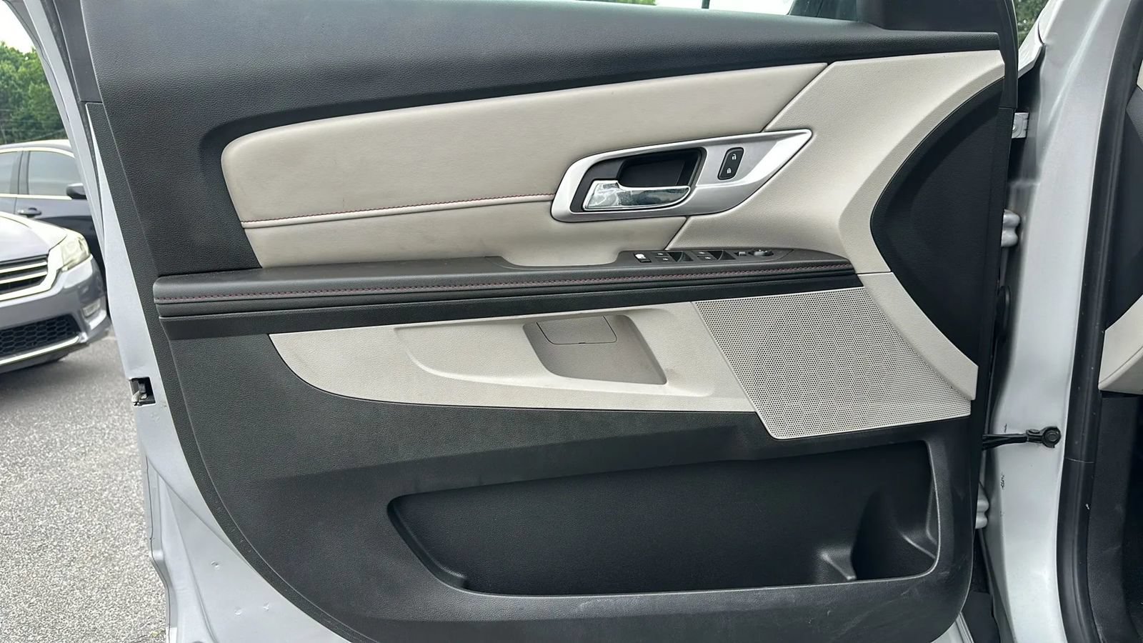 Used 2015 GMC Terrain SLE FWD image 16