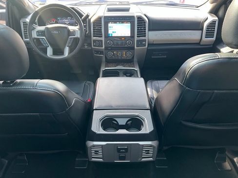 Used 2017 Ford F250 Lariat w/ Lariat Ultimate Package AWD/4WD image 27