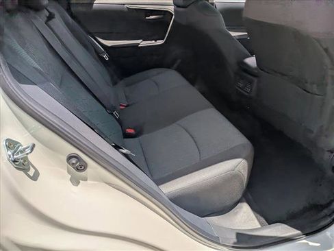 Certified 2025 Toyota RAV4 XLE FWD image 17