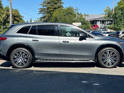 Used 2023 Mercedes-Benz EQS 580 4MATIC SUV image 7