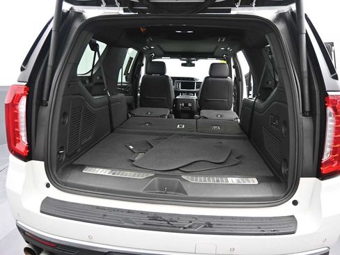 Used 2022 GMC Yukon XL Denali AWD/4WD image 14