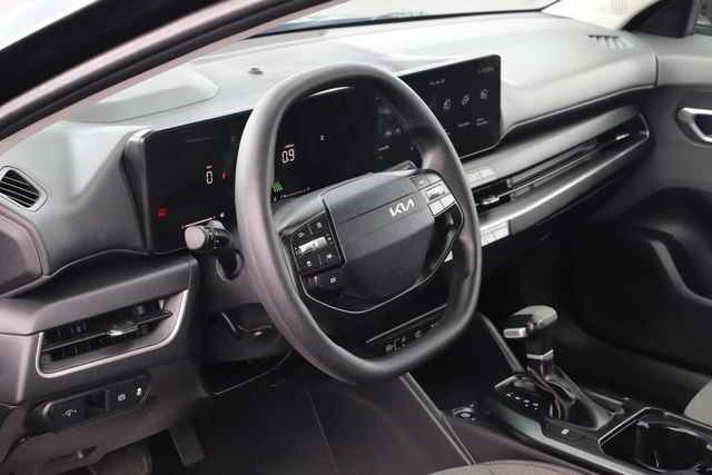 Used 2025 Kia K4 FWD image 12