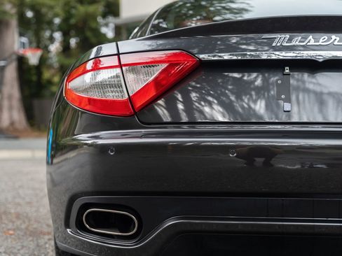 Used 2009 Maserati GranTurismo S RWD image 54