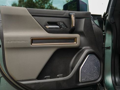 Used 2024 GMC Hummer EV 3X AWD/4WD image 49