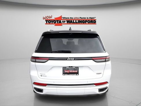 Used 2022 Jeep Grand Cherokee Summit AWD/4WD image 10