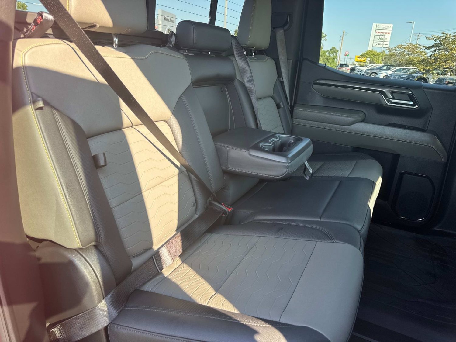 Used 2024 Chevrolet Silverado 1500 ZR2 w/ Technology Package AWD/4WD image 24