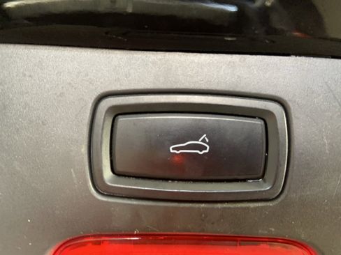 Used 2014 Porsche Cayenne w/ Basic Package image 21