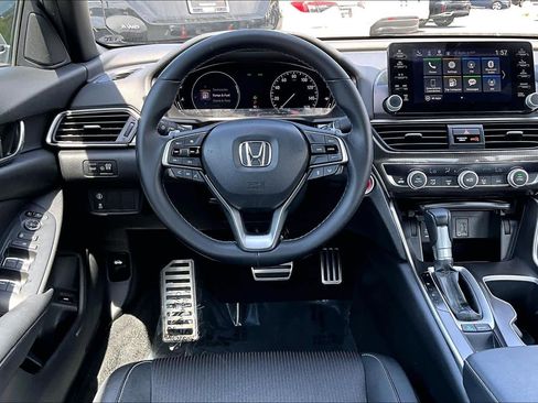 Used 2019 Honda Accord Sport image 6