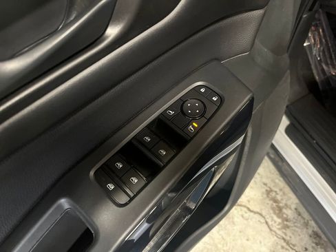 Used 2024 Nissan Pathfinder S AWD/4WD image 20
