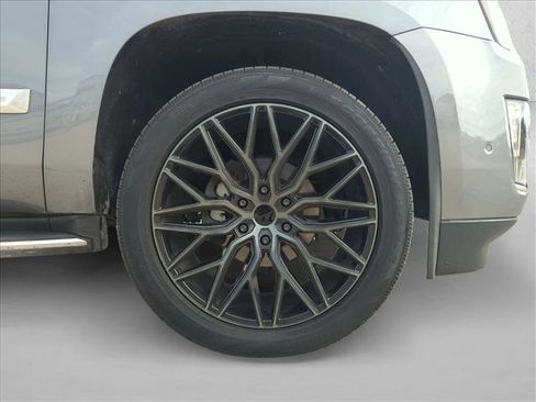 Used 2018 Cadillac Escalade Premium Luxury image 22