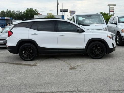 Used 2020 GMC Terrain SLE w/ Elevation Edition FWD image 6