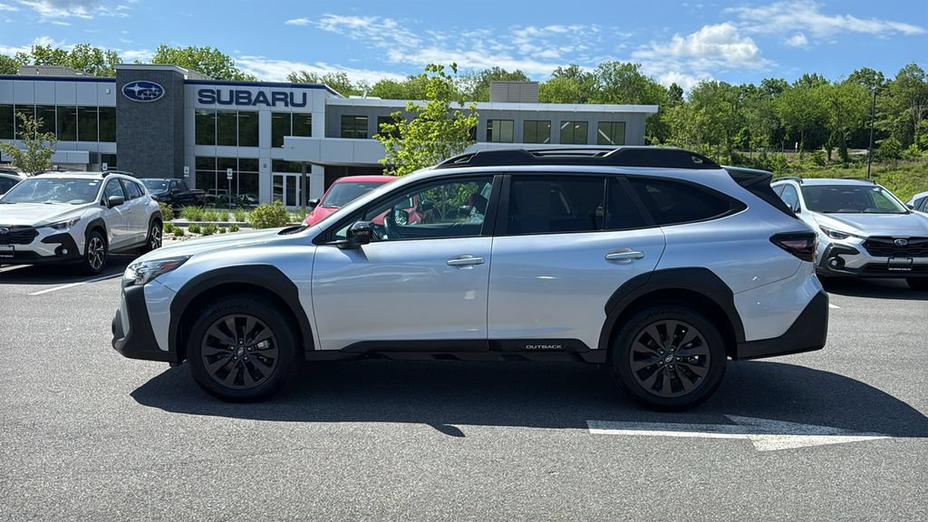 Used 2025 Subaru Outback Onyx Edition AWD/4WD image 4