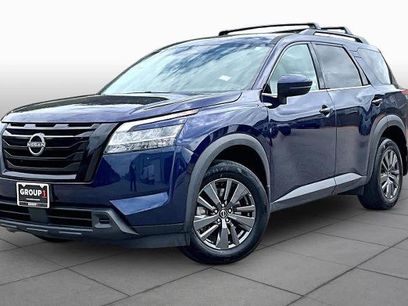 Certified 2022 Nissan Pathfinder SV w/ SV Black Package