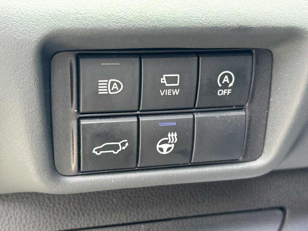 Used 2024 Toyota Highlander Platinum FWD image 30