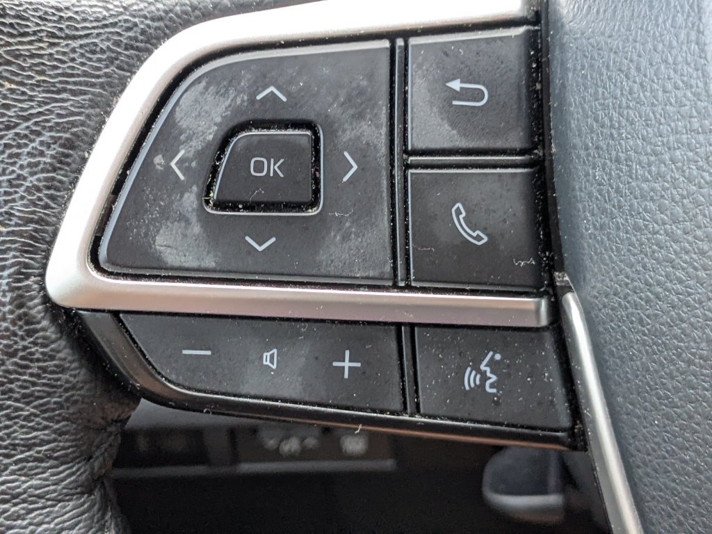 Used 2023 Toyota Sienna XLE FWD image 24