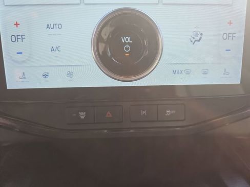 Certified 2025 Ford F150 Lightning Platinum image 25