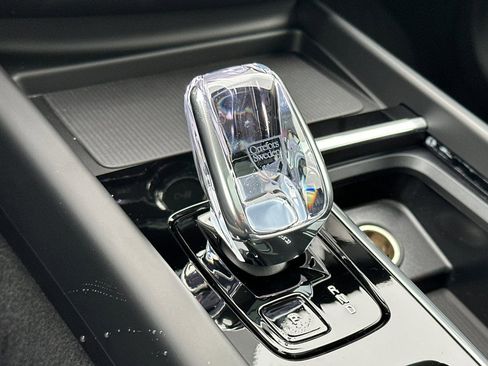 New 2026 Volvo XC60 T8 Plus w/ Protection Package Premier image 21