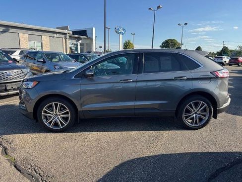 Certified 2022 Ford Edge Titanium w/ Equipment Group 301A AWD/4WD image 3