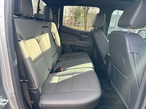 Used 2024 Chevrolet Colorado ZR2 w/ ZR2 Convenience Package III image 32