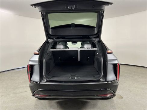 Used 2023 Cadillac Lyriq 2WD image 27