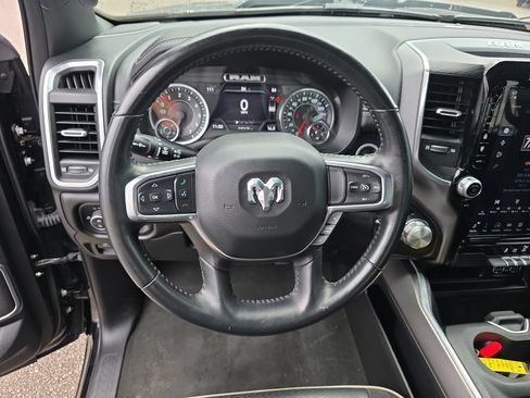Used 2023 RAM 1500 Laramie AWD/4WD image 15