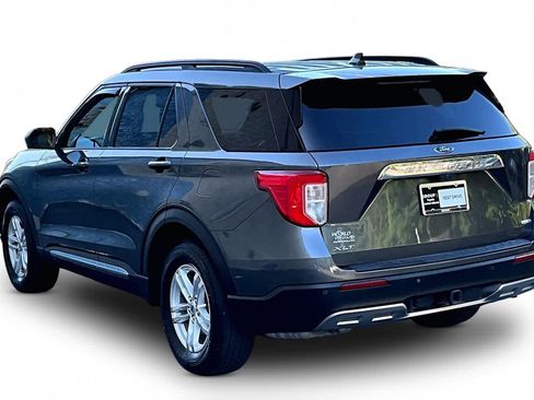 Used 2020 Ford Explorer XLT w/ Equipment Group 202A AWD/4WD image 12