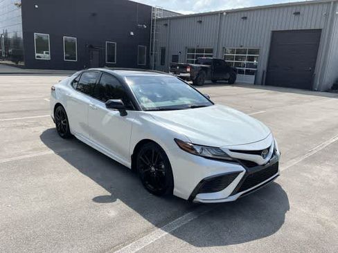 Used 2022 Toyota Camry XSE w/ Navigation Package AWD/4WD image 2