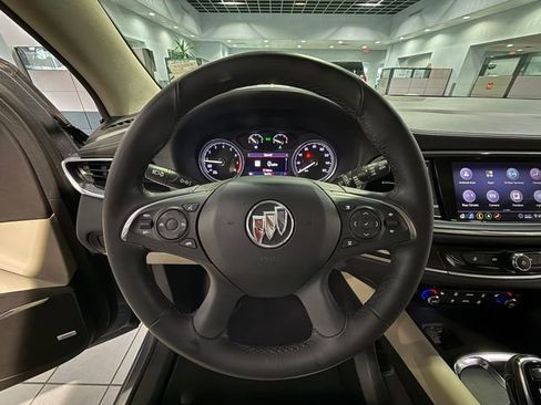 Used 2021 Buick Enclave Essence w/ Sound and Sites Package image 17