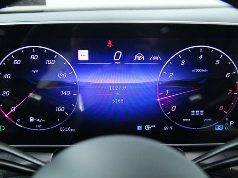 Used 2026 Mercedes-Benz GLC 300 4MATIC image 16
