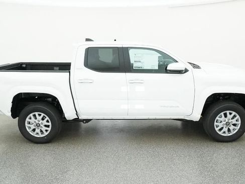 New 2025 Toyota Tacoma SR5 image 44