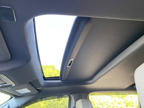 Used 2024 Chevrolet Silverado 1500 ZR2 w/ Technology Package image 24