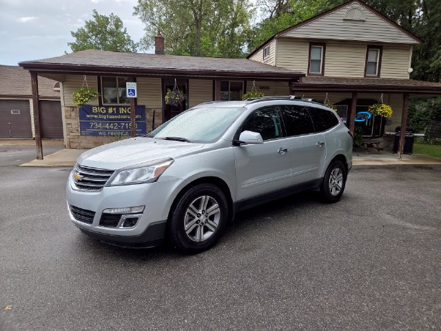 Used 2017 Chevrolet Traverse LT AWD/4WD image 2