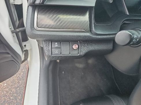Used 2018 Honda Civic Sport image 14