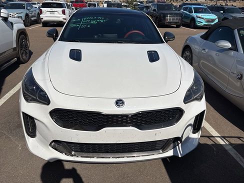 Used 2019 Kia Stinger GT2 image 2